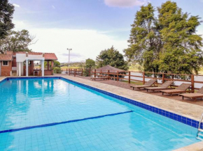 Sítio amplo com churrasqueira e piscina às margens da Represa do Jaguari, Bragança Paulista